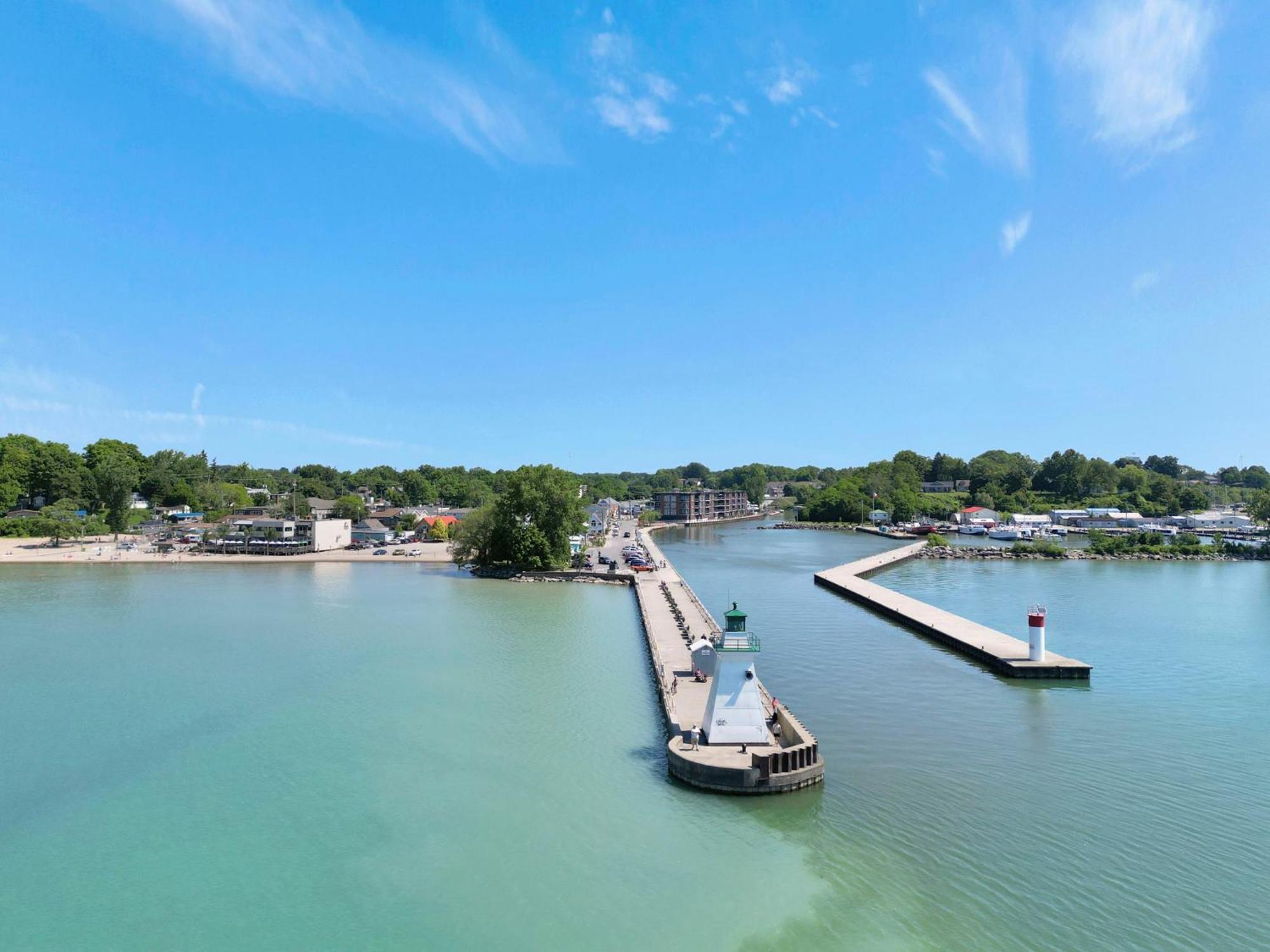 Luxe Lodges On Lake Erie Port Dover Eksteriør bilde